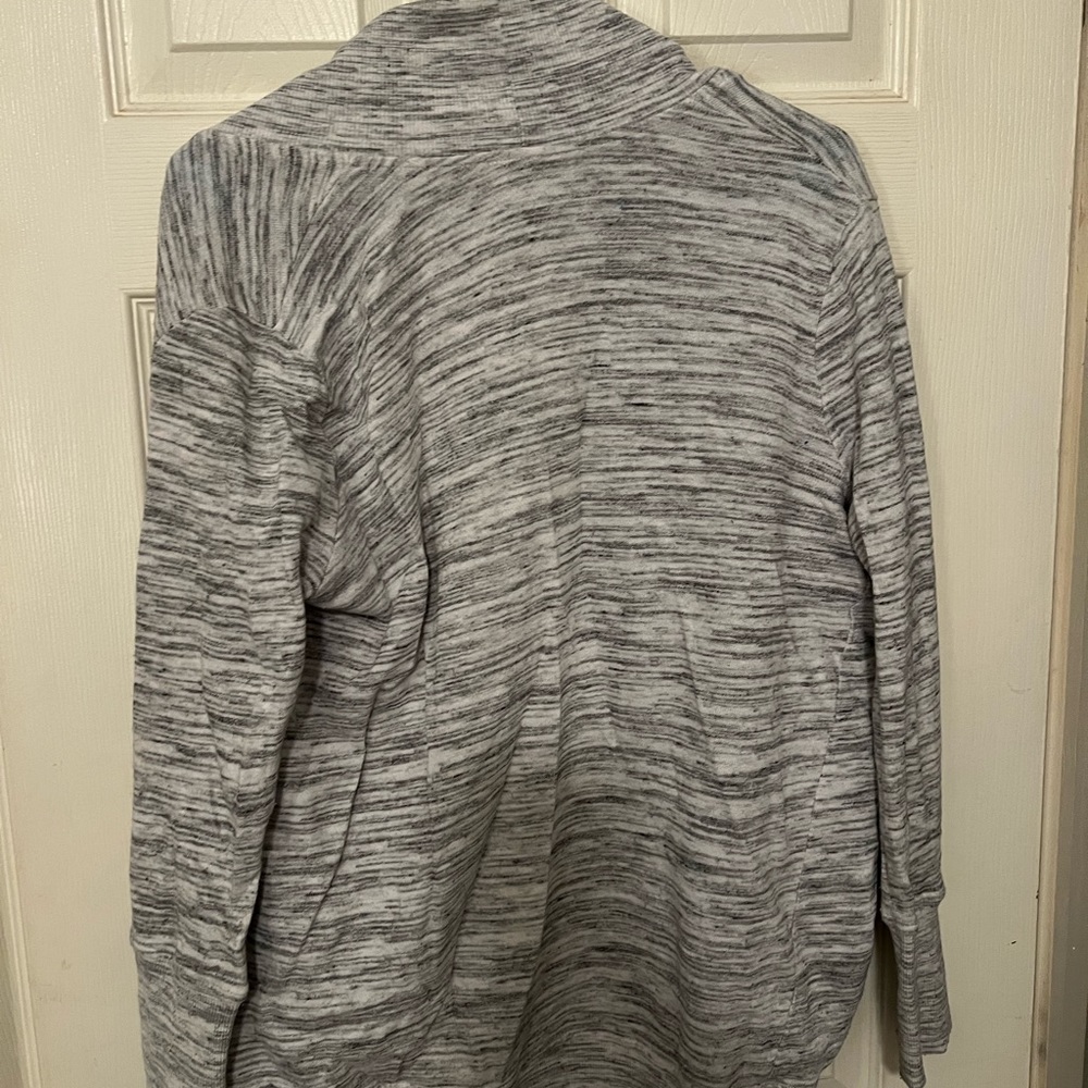 Vanity Cardigan - Picture 2 of 3